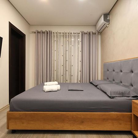 Hotel Salvadore Vlorë Buitenkant foto