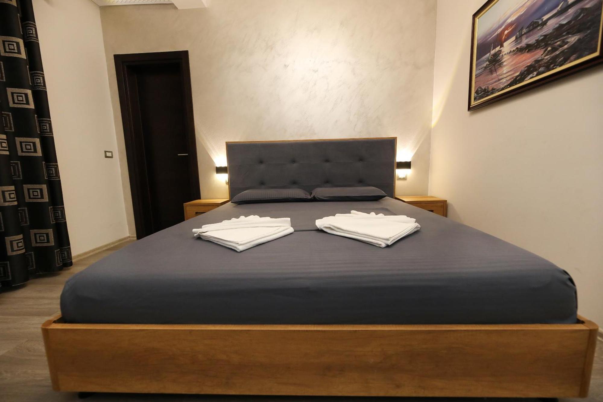 Hotel Salvadore Vlorë Buitenkant foto