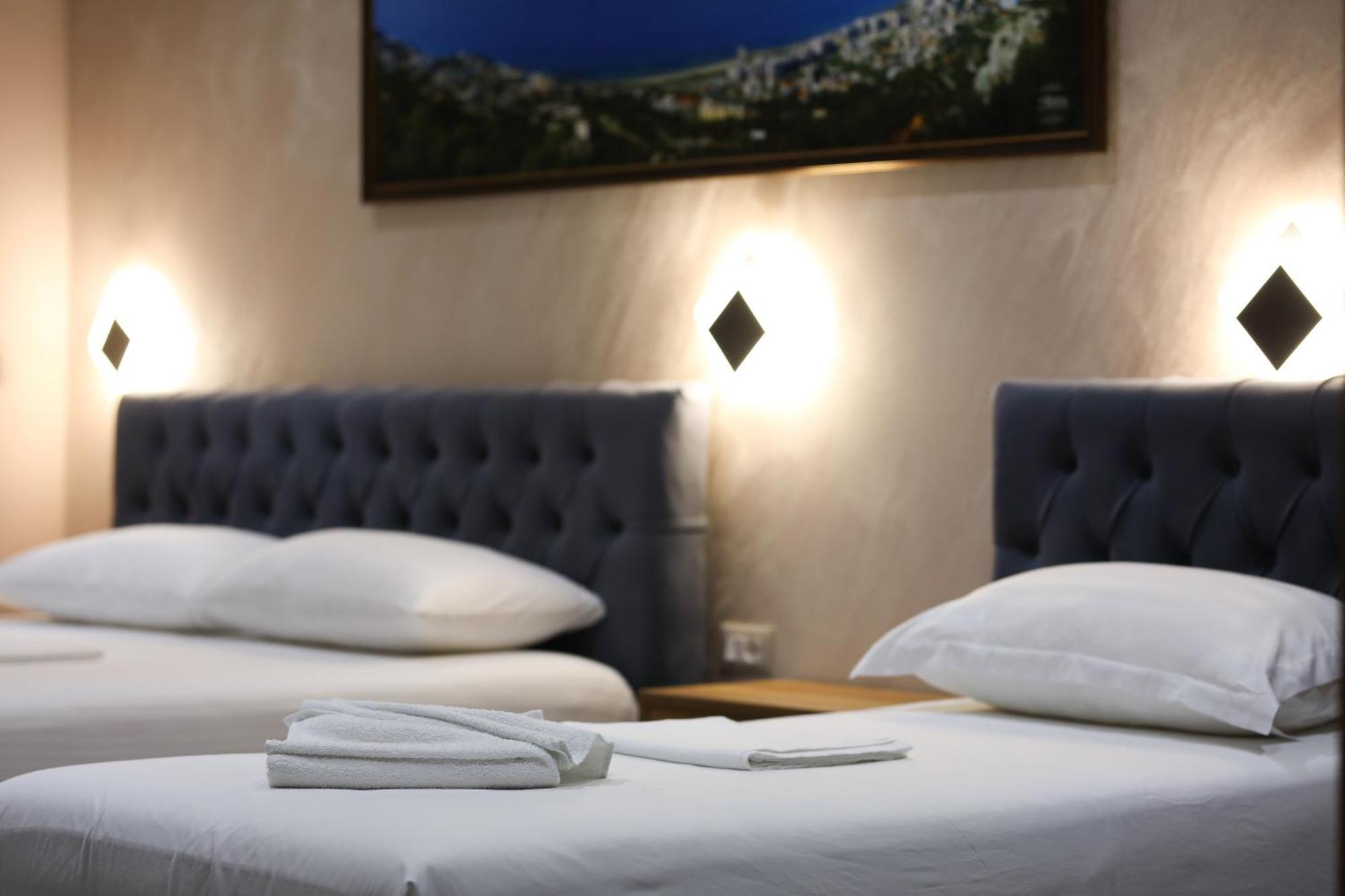 Hotel Salvadore Vlorë Buitenkant foto